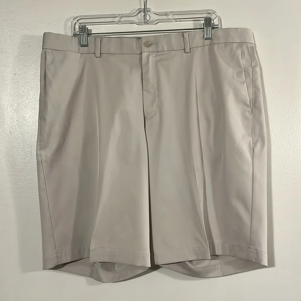 Nike mens cream flat front dri-fit shorts